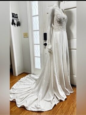 JUSTIN ALEXANDER Fidella Charmeuse A-Line Gown with Beaded Embroidery S 12